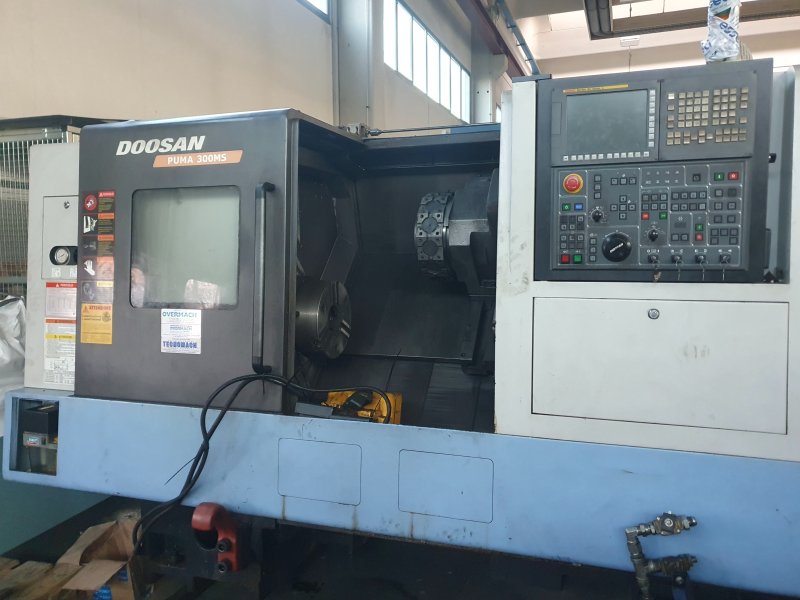 DOOSAN PUMA 300 M  2009