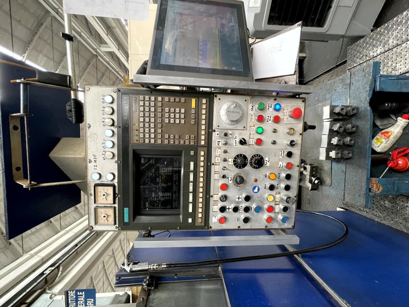 TOS SKIQ 8 CNC  1995
