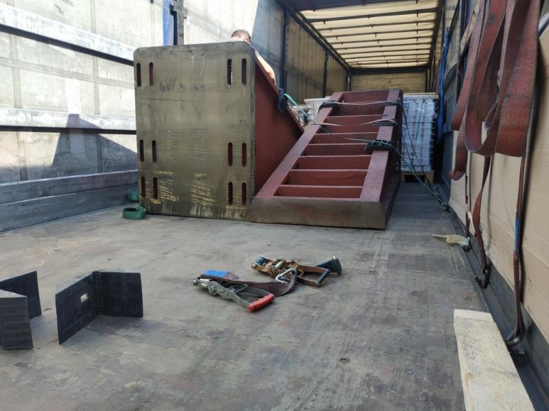 MAX MACHINERY  Squadre in Ghisa con Cave a T  2026