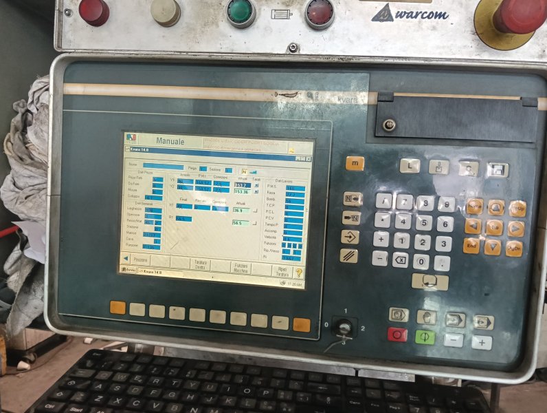 WARCOM FUTURA 4000X125TON.  2004