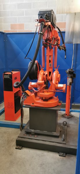 ABB - ROBOT SALDATURA IRB 1400 6 AXIS  1999