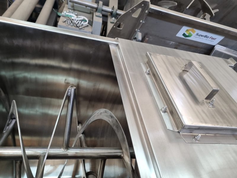 SUPERBIO ITALY SRL  Miscelatore a nastro elicoidale- Capacità 200L  2026