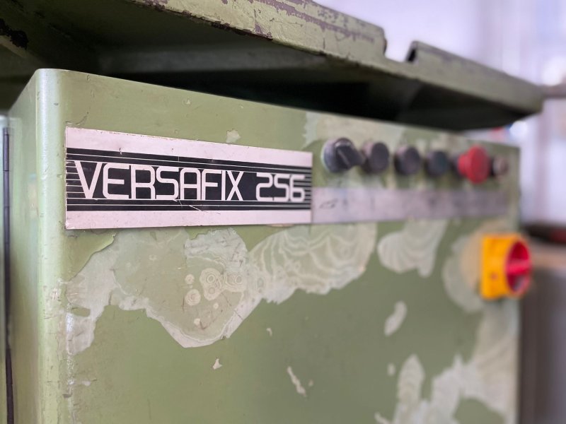 VERSAFIX 256 